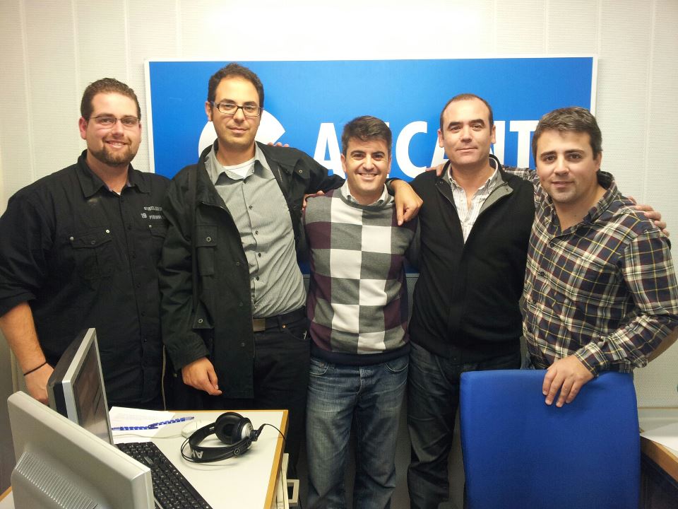 Parte del equipo de Compra Activa a la finalización de la entrevista en Cope Alicante