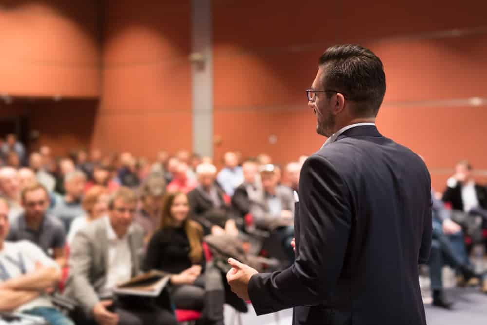 Aprender a hablar en público si quieres ser un mejor empresario